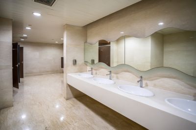 Bathroom with Smart Mirror